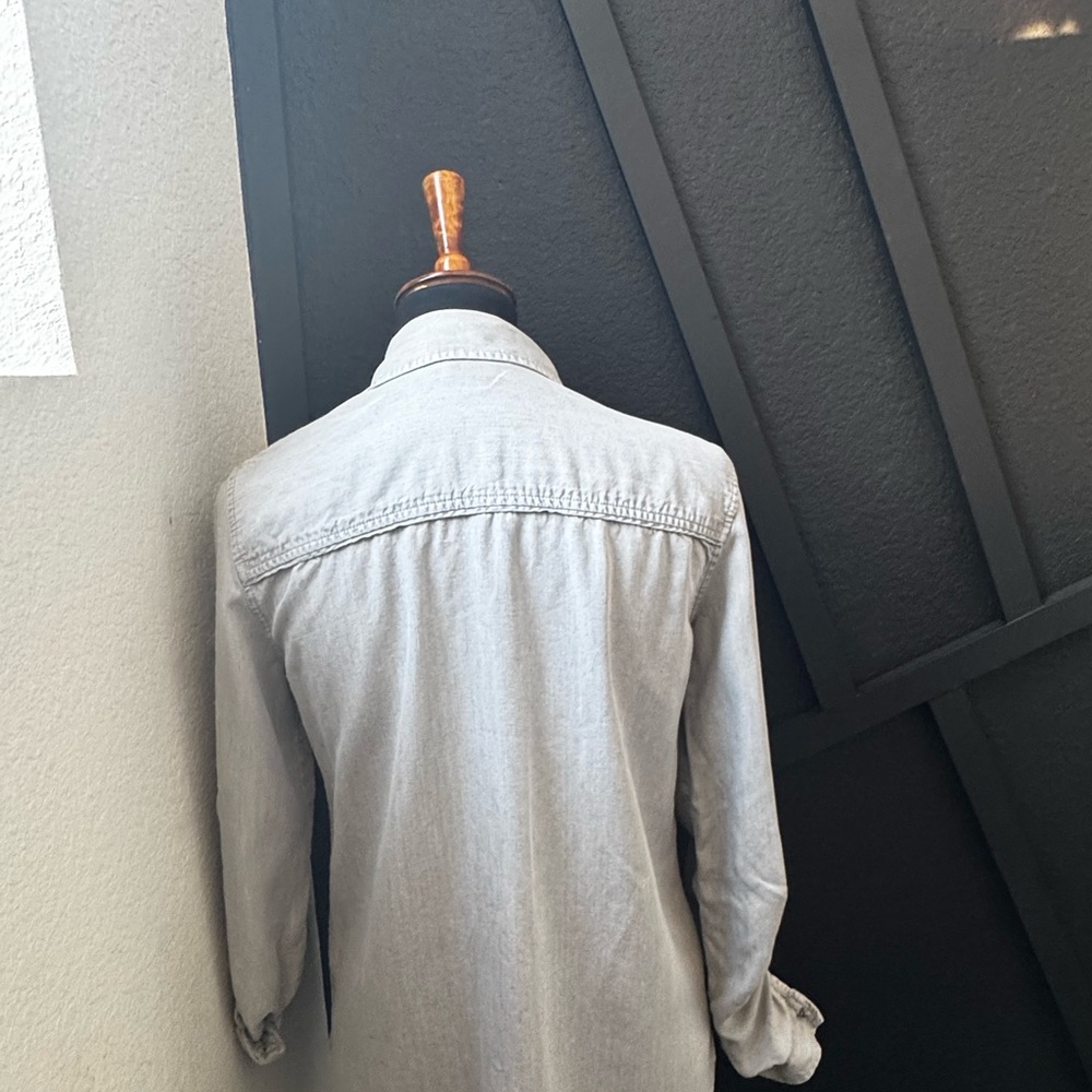 Zara Basic Light Wash Denim Button Down Shirt Wom… - image 2